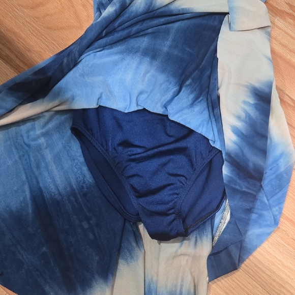 HALLOWEEN! Ice Skater Blue and Cream Dress/leotard, S/M - Competiton Quality - Picture 3 of 5